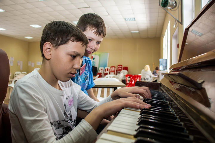 Количество детдомов в Новосибирской области сократилось в два раза