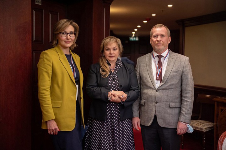 Томского губернатора решили выбрать «дистанционно» Томского губернатора решили выбрать «дистанционно»