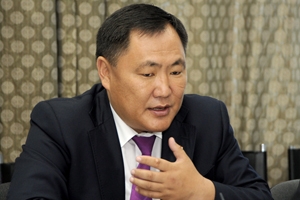 Рейтинг популярности сибирских губернаторов в местной прессе: тувинские СМИ любят Кара-оола сильнее, чем томские — Кресса