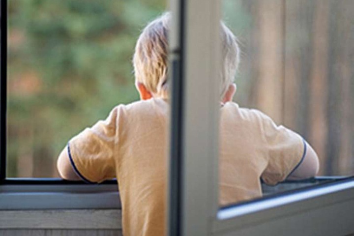 Скончался выпавший из окна читинской больницы мальчик