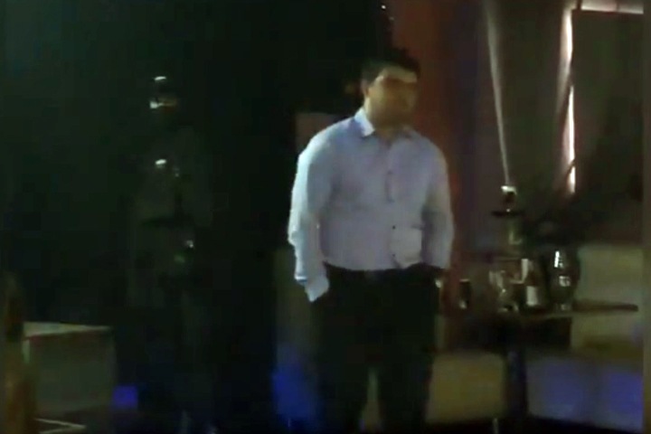 Полиция ворвалась в иркутский гей-клуб во время профилактической акции Центра СПИД Полиция ворвалась в иркутский гей-клуб во время профилактической акции Центра СПИД