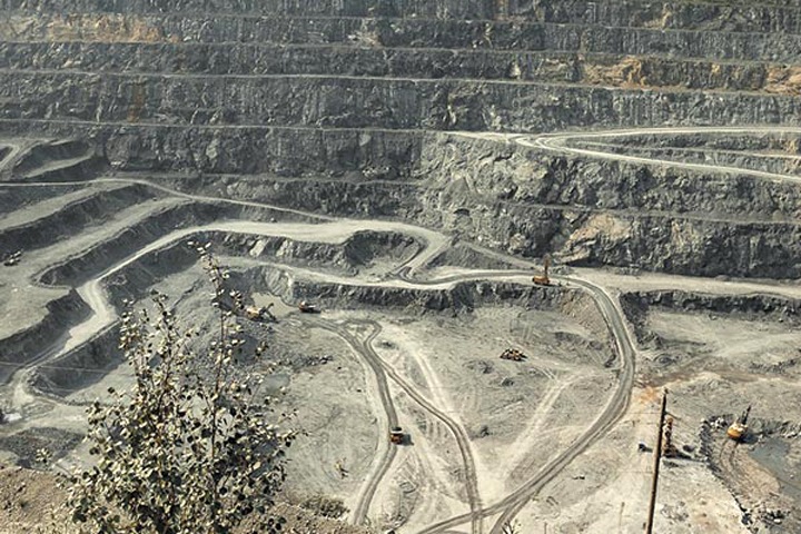 Приостановлены работы на нефелиновом руднике «Русала» в Кузбассе Приостановлены работы на нефелиновом руднике «Русала» в Кузбассе