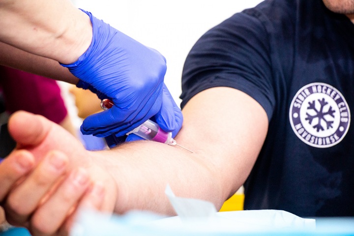 Хоккеисты «Сибири» вступили в регистр доноров костного мозга Хоккеисты «Сибири» вступили в регистр доноров костного мозга