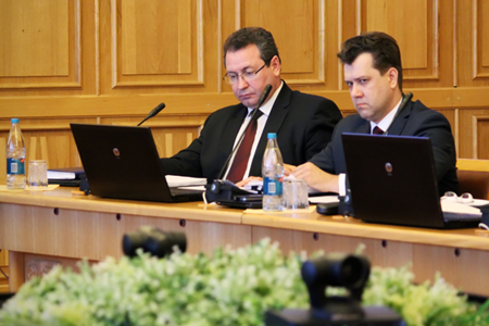 Новосибирское правительство попросит депутатов уменьшить дорожный фонд на 1,2 млрд рублей