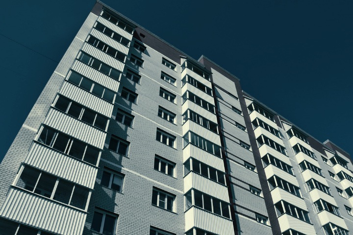 Алтайские чиновники получили более 1 млрд на жилье для сирот, но не купили его. Возбуждено дело Алтайские чиновники получили более 1 млрд на жилье для сирот, но не купили его. Возбуждено дело