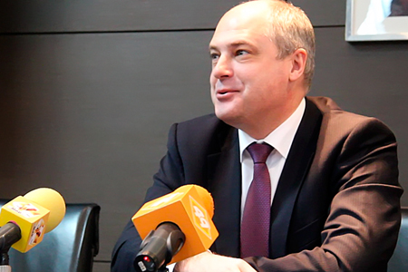 Хинштейн увидит первого вице-мэра Новосибирска на совещании по «долгостроям»