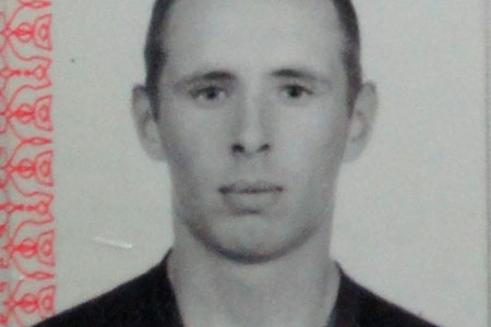 Новосибирец объявлен в розыск по обвинению в изнасиловании малолетней Новосибирец объявлен в розыск по обвинению в изнасиловании малолетней