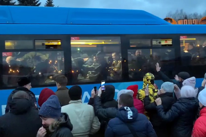 Около 1 тыс. детей мобилизованных остались в Новокузнецке Около 1 тыс. детей мобилизованных остались в Новокузнецке