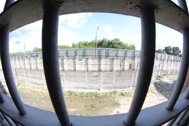 За кулисами ареста. Инструкция для попавших в СИЗО и их родных