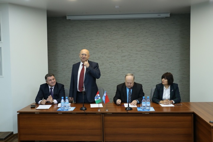 Андрей Шимкив встретился с профсоюзами