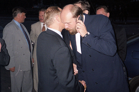 Бывший тувинский сенатор предъявил России иск на $10 млрд Бывший тувинский сенатор предъявил России иск на $10 млрд