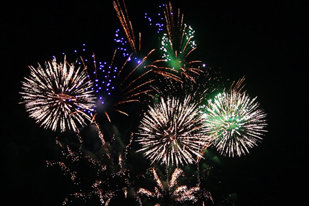 «Как упоительны в Сибири вечера»: салют и рок-концерт подарили Новосибирску в честь 122-летия «Как упоительны в Сибири вечера»: салют и рок-концерт подарили Новосибирску в честь 122-летия