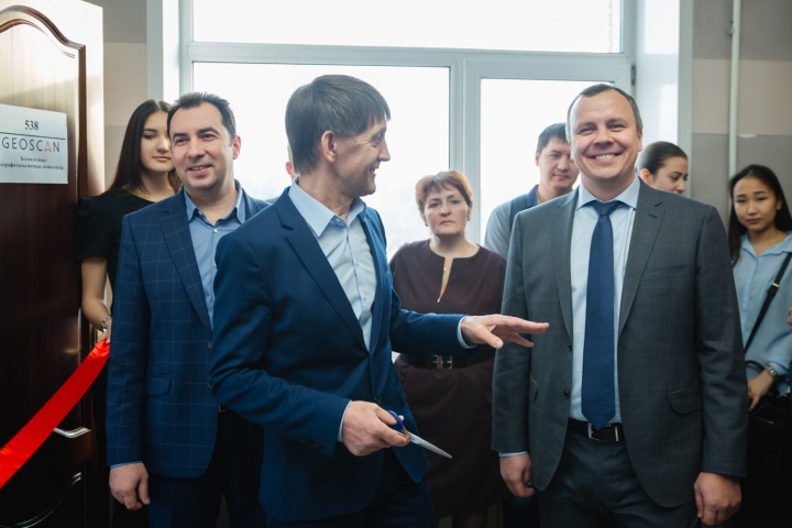 Новая учебная лаборатория «Беспилотные аэрофотосъемочные комплексы» открыта в СГУГиТ