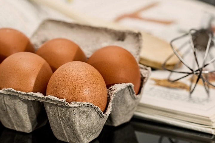 Сосиски дорожают, яйца дешевеют: обзор цен в Новосибирске