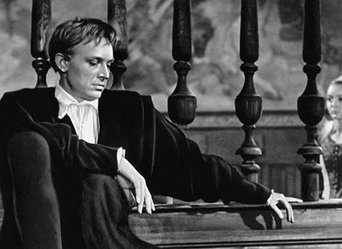 Памятник Иннокентию Смоктуновскому откроют в Томской области Памятник Иннокентию Смоктуновскому откроют в Томской области