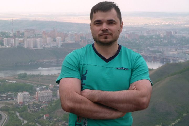 Полиция снова пришла к сотруднику новосибирского штаба Навального Полиция снова пришла к сотруднику новосибирского штаба Навального