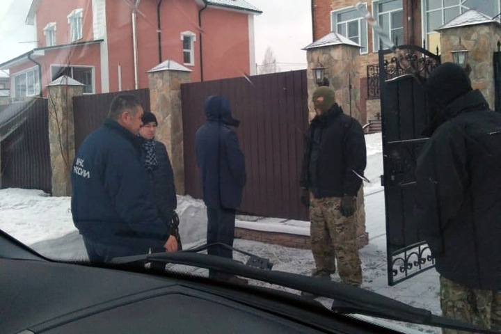 СК провел обыски в кемеровском МЧС СК провел обыски в кемеровском МЧС