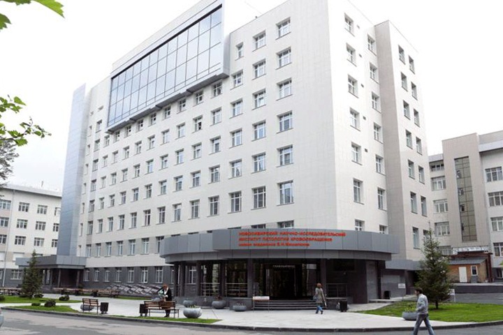 Обыски начались в новосибирской клинике Мешалкина