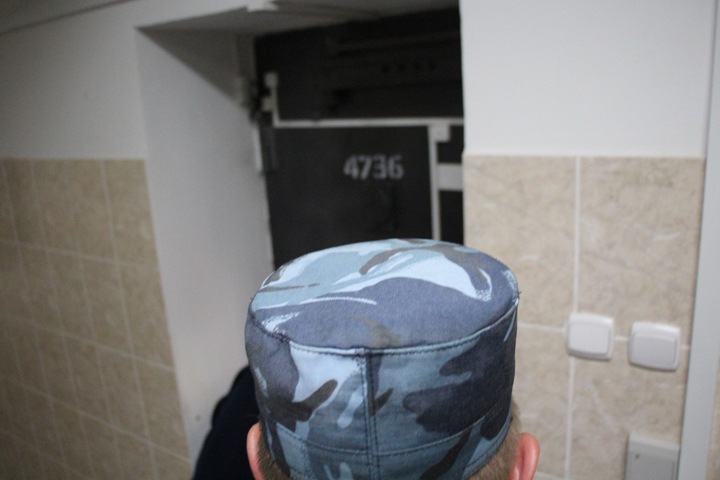 Экс-главу новосибирского отдела МВД арестовали за взятку. Его штрафовали за махинации с пропиской мигрантов