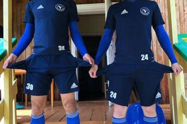 Футболисты «Зенита» подрабатывают грузчиками и таксистами в Иркутске Футболисты «Зенита» подрабатывают грузчиками и таксистами в Иркутске