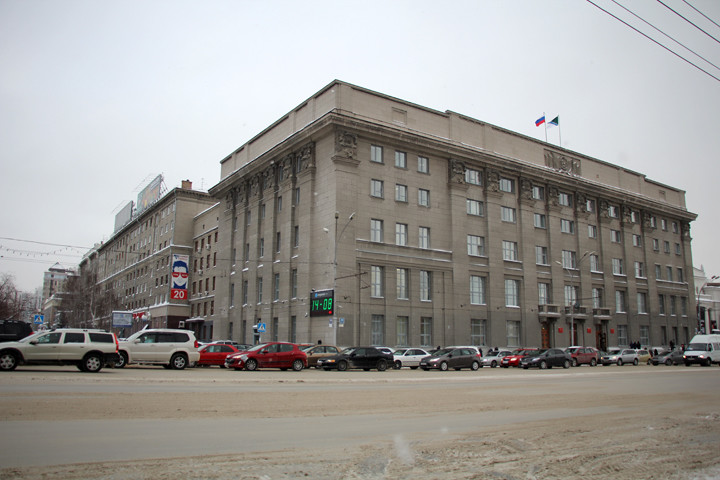 Новосибирская мэрия не планирует сокращать расходы в кризис Новосибирская мэрия не планирует сокращать расходы в кризис