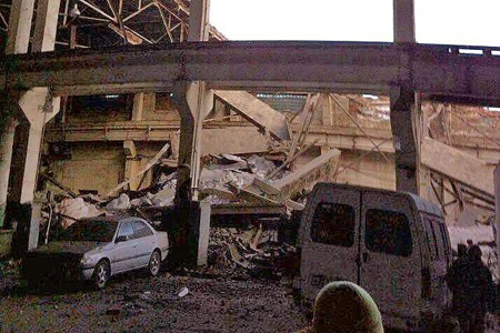 Кровля автомастерской обрушилась в Новосибирске на площади 800 кв. метров Кровля автомастерской обрушилась в Новосибирске на площади 800 кв. метров