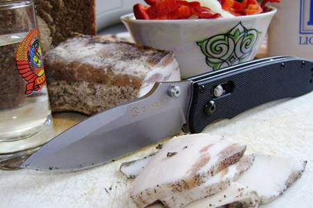 Новосибирец зарезал собутыльника за то, что он выпил больше алкоголя Новосибирец зарезал собутыльника за то, что он выпил больше алкоголя