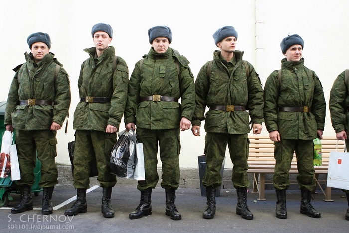 Какой должна быть зимняя военная форма и где её купить