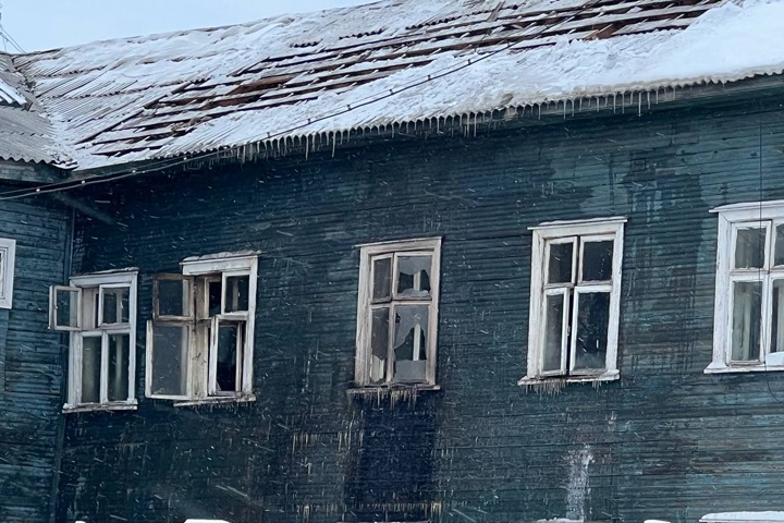 Военкомат подожгли в Братске Военкомат подожгли в Братске