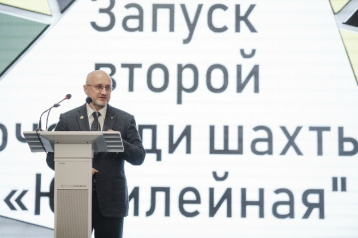 Гендиректора угольного холдинга в Кузбассе подозревают в даче взятки экс-чиновнику Минэнерго Гендиректора угольного холдинга в Кузбассе подозревают в даче взятки экс-чиновнику Минэнерго