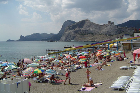 Новосибирская область отправит тысячу детей на отдых в Крым