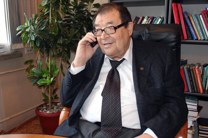 «Реформы не менее вредны, чем революции»: академик Накоряков об Украине, Сталине, Навальном и Юрченко «Реформы не менее вредны, чем революции»: академик Накоряков об Украине, Сталине, Навальном и Юрченко