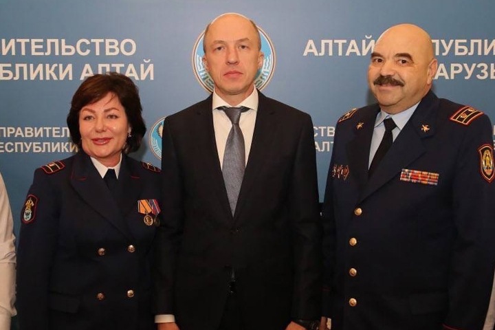 Бунты депутатов и национальные конфликты: политические итоги года в Республике Алтай