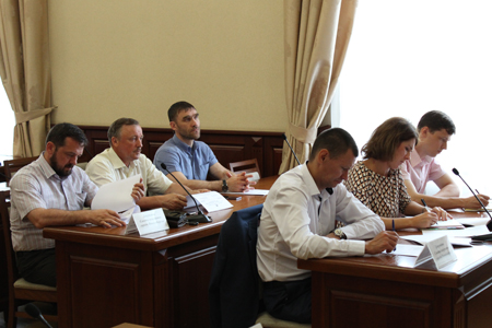 Депутаты горсовета: «С несанкционированной торговлей необходимо бороться» Депутаты горсовета: «С несанкционированной торговлей необходимо бороться»