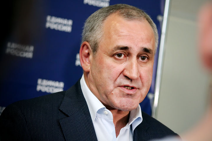 Сергей Неверов: «В первую тройку попадут люди, которые не были депутатами» Сергей Неверов: «В первую тройку попадут люди, которые не были депутатами»