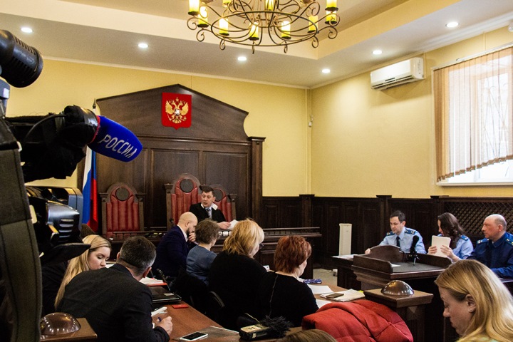 Кемеровский магнат Щукин покупал кареты скорой и BMW для генерала с одного счета