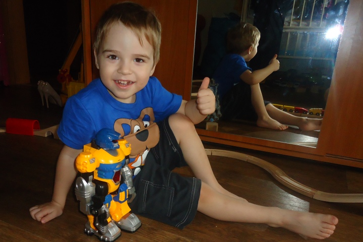 Более 100 тыс. не хватает маленькому новосибирцу на инсулиновую помпу