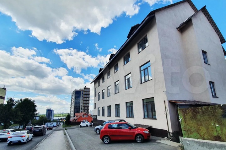 Отель продается за 120 млн в Новосибирске