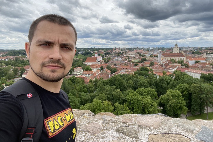 «Я ушел в команду Навального, руководствуясь принципами, которых до 24 февраля у меня, возможно, и не было»: экс-главред НГС об эмиграции, цензуре и независимой журналистике