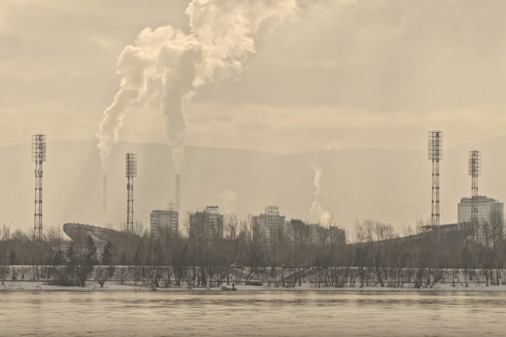 Алексей Пивоваров снял фильм про «черное небо» Красноярска. Что было в выпуске Алексей Пивоваров снял фильм про «черное небо» Красноярска. Что было в выпуске
