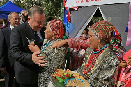 Жители Алтая просят Путина отдать регион «авторитетному патриоту» Тулееву