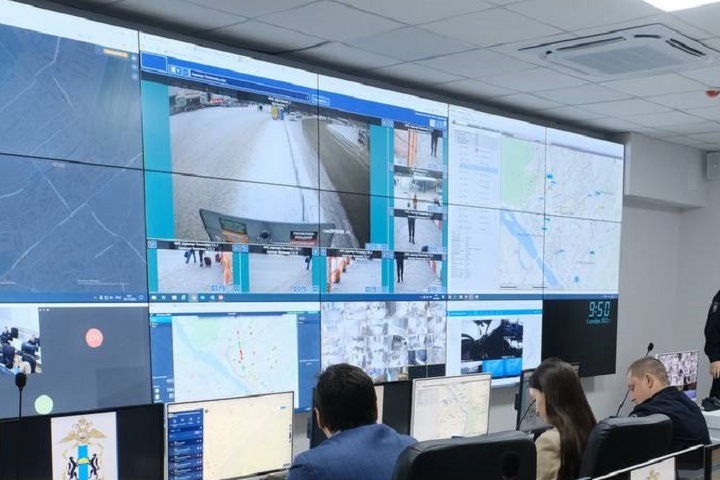 «Тысяча видеоглаз»: Травников рассказал о слежке за новосибирцами «Тысяча видеоглаз»: Травников рассказал о слежке за новосибирцами