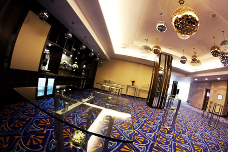 Кехман предложил зрителям ночевать в Marriott со скидкой