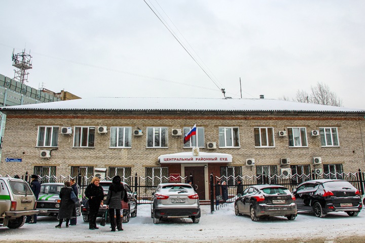 Теща экс-главы Кемеровского СК Сергея Калинкина ходила на работу в детсад пешком