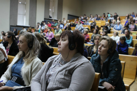 НГУ подготовит образовательную программу по работе с детьми-аутистами