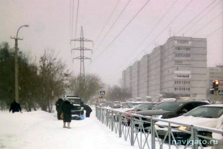 Двое не знакомых друг с другом мужчин умерли у магазина в новосибирском Академгородке