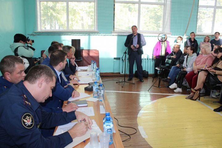 Мэр Искитима пообещал не открывать исправительный центр на фоне волнений жителей Мэр Искитима пообещал не открывать исправительный центр на фоне волнений жителей