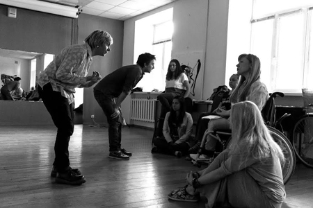 Люди с особенностями здоровья сыграют в Новосибирске благотворительный спектакль