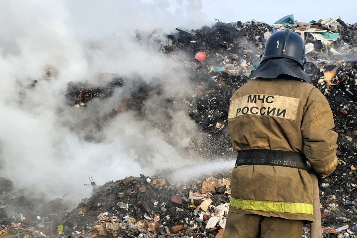 Поджог стал одной из версий пожара на городской свалке Читы Поджог стал одной из версий пожара на городской свалке Читы