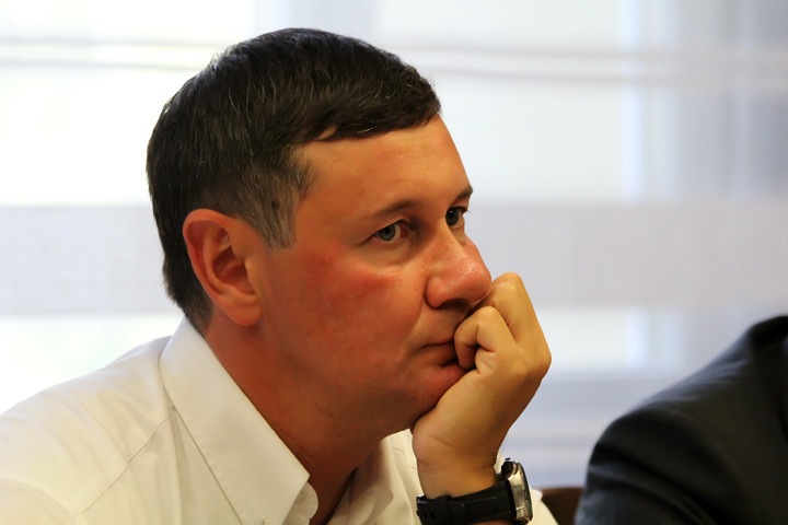 «Нам неинтересен этот участок»: новосибирский депутат отрицает обвинения в травле семьи погорельцев «Нам неинтересен этот участок»: новосибирский депутат отрицает обвинения в травле семьи погорельцев